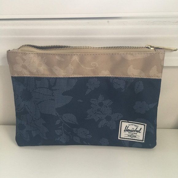 Herschel Field Pouch - Picture 3 of 5